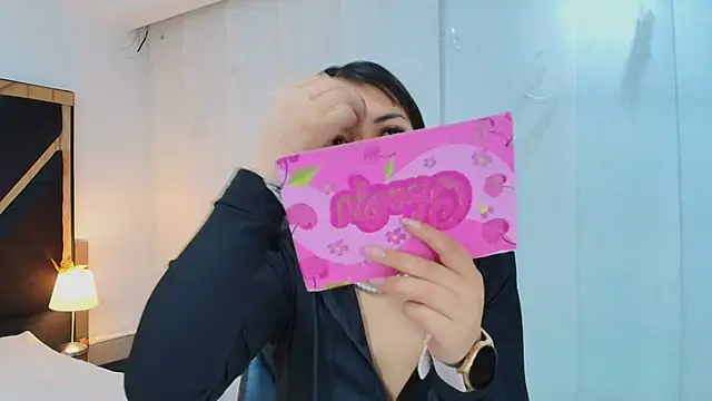 lina bedoya  online show from 01/15/26, 11:48