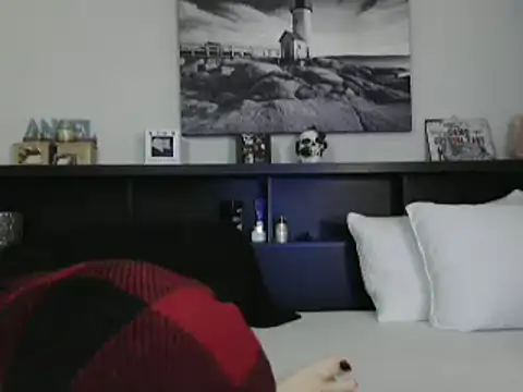 CrystalLakeXO online show from 01/21/25, 05:49