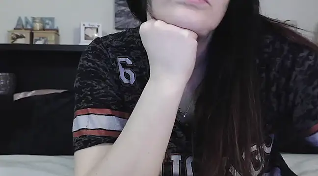 CrystalLakeXO online show from 03/21/25, 05:11