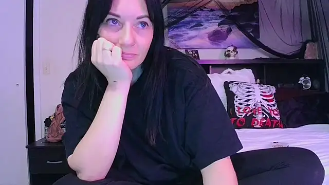 CrystalLakeXO online show from 04/13/26, 09:09