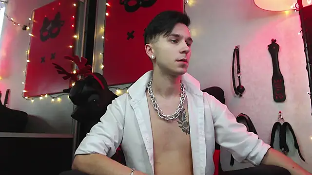 Joseph  Quinn online show from 01/06/25, 09:41