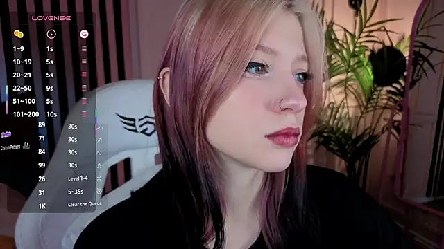 arielabradberry online show from 10/09/25, 03:43