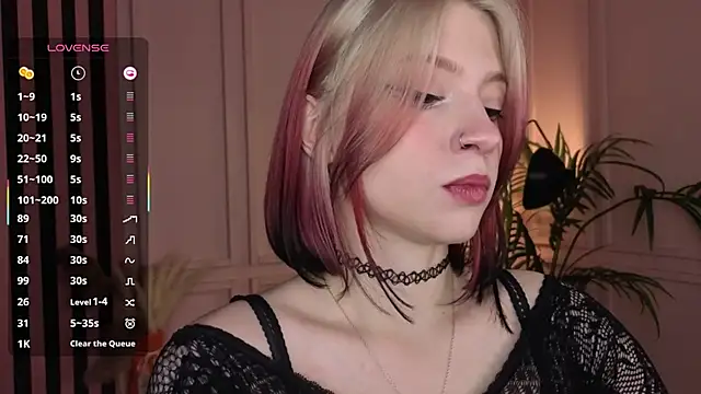 arielabradberry online show from 11/19/25, 01:44