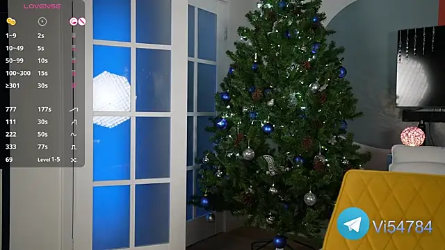 Snapshot of Vika54784 chatting on 12/10/24, 03:44 Vika54784 online show from 12/10/24, 03:44