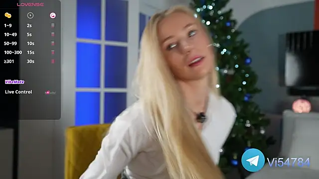 Snapshot of Vika54784 chatting on 12/15/24, 02:05 Vika54784 online show from 12/15/24, 02:05