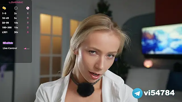 Snapshot of Vika54784 chatting on 12/30/24, 03:24 Vika54784 online show from 12/30/24, 03:24