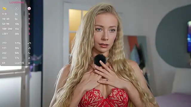 Snapshot of Vika54784 chatting on 01/27/25, 03:18 Vika54784 online show from 01/27/25, 03:18