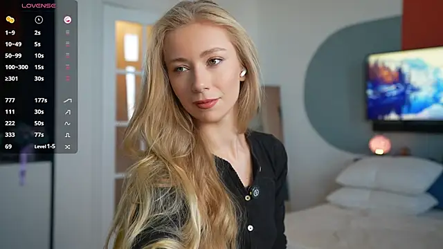 Snapshot of Vika54784 chatting on 03/08/25, 06:21 Vika54784 online show from 03/08/25, 06:21