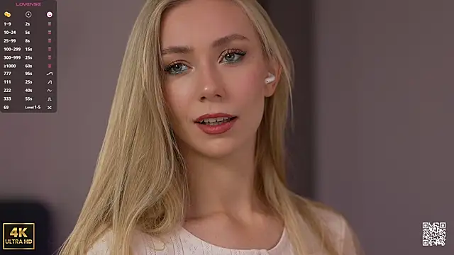 Snapshot of Vika54784 chatting on 10/19/25, 04:57 Vika54784 online show from 10/19/25, 04:57