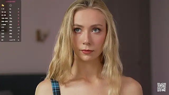 Snapshot of Vika54784 chatting on 10/20/25, 04:35 Vika54784 online show from 10/20/25, 04:35