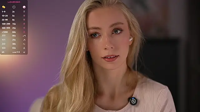 Snapshot of Vika54784 chatting on 10/30/25, 06:04 Vika54784 online show from 10/30/25, 06:04