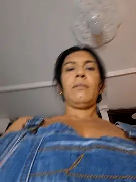 Snapshot of Angel_Perv chatting on 10/02/25, 11:06 Angel Perv online show from 10/02/25, 11:06