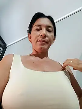 Snapshot of Angel_Perv chatting on 10/18/25, 08:59 Angel Perv online show from 10/18/25, 08:59