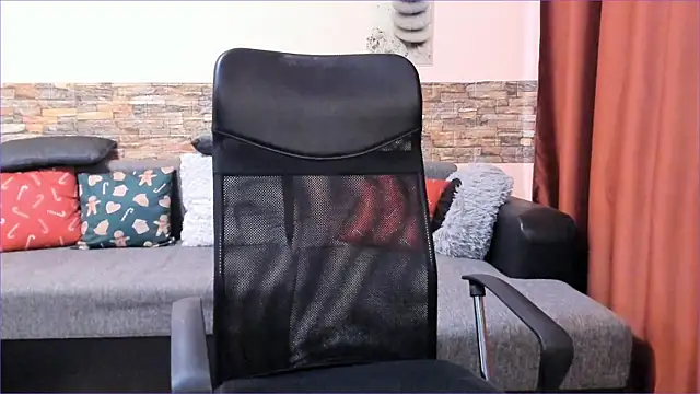 HotHunkTrainer online show from 01/12/25, 12:01