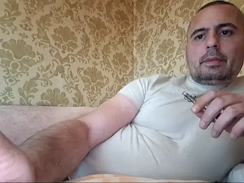 Snapshot of Basszos88i chatting on 10/25/25, 04:02 Basszos88i online show from 10/25/25, 04:02