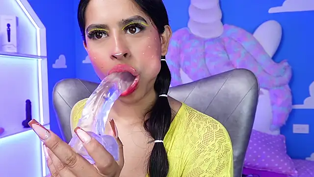 miss romyna online show from 01/29/25, 11:09