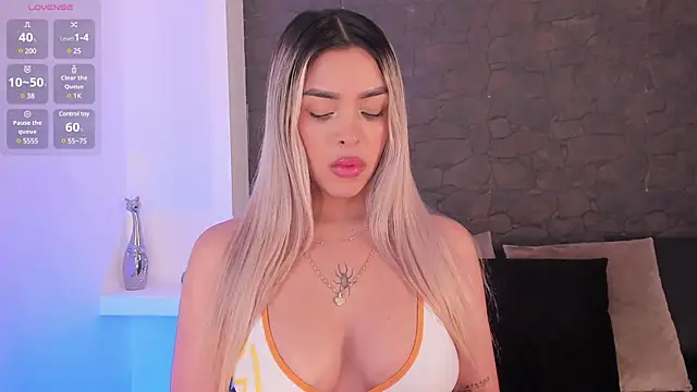 Snapshot of Addison_baker chatting on 01/27/25, 11:22 Addison baker online show from 01/27/25, 11:22