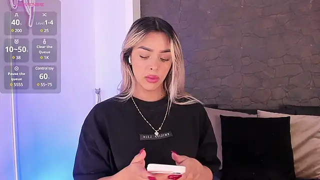 Snapshot of Addison_baker chatting on 01/29/25, 08:14 Addison baker online show from 01/29/25, 08:14