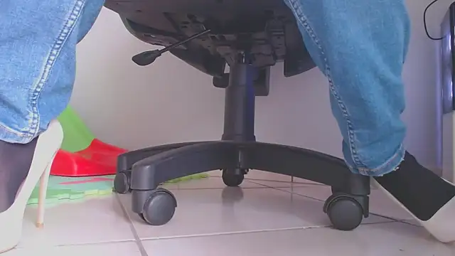 angeldevil193 online show from 02/20/25, 02:13