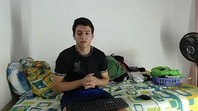 Snapshot of ALEJO-BAD-BOY-23 chatting on 02/27/25, 02:21 ALEJO-BAD-BOY-23 online show from 02/27/25, 02:21