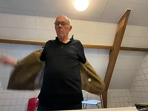 martxxxxx online show from 12/22/24, 10:38