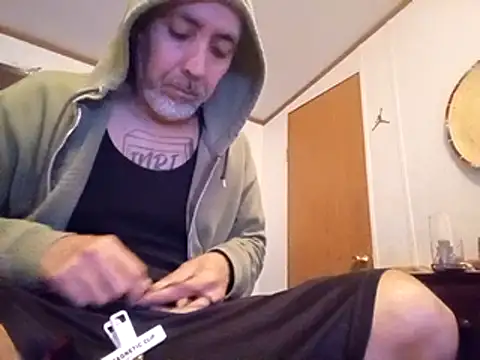 Xoc8  online show from 02/12/25, 08:27