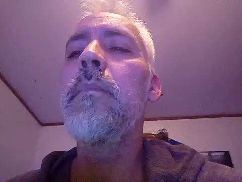 Xoc8  online show from 02/19/25, 06:00