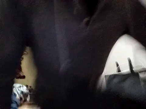 Xoc8  online show from 11/15/25, 10:04