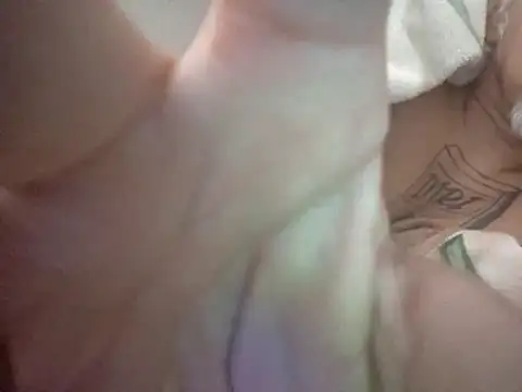 Xoc8  online show from 02/11/26, 08:52