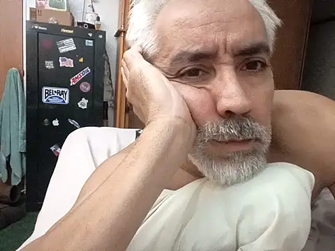 Xoc8  online show from 04/09/26, 06:19