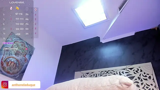 Snapshot of AnthonelaDuque chatting on 02/16/25, 02:32 AnthonelaDuque online show from 02/16/25, 02:32