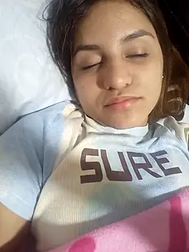 Snapshot of AnthonelaDuque chatting on 03/06/25, 02:51 AnthonelaDuque online show from 03/06/25, 02:51