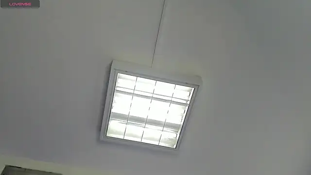 Snapshot of AnthonelaDuque chatting on 09/28/25, 11:48 AnthonelaDuque online show from 09/28/25, 11:48