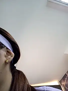 Snapshot of AnthonelaDuque chatting on 10/09/25, 11:52 AnthonelaDuque online show from 10/09/25, 11:52