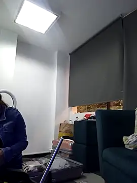 Snapshot of AnthonelaDuque chatting on 12/01/25, 11:37 AnthonelaDuque online show from 12/01/25, 11:37