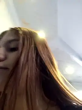 Snapshot of AnthonelaDuque chatting on 01/18/26, 02:21 AnthonelaDuque online show from 01/18/26, 02:21