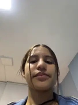 Snapshot of AnthonelaDuque chatting on 02/04/26, 11:38 AnthonelaDuque online show from 02/04/26, 11:38