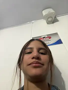 Snapshot of AnthonelaDuque chatting on 02/16/26, 11:28 AnthonelaDuque online show from 02/16/26, 11:28