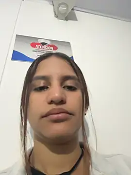 Snapshot of AnthonelaDuque chatting on 02/21/26, 11:33 AnthonelaDuque online show from 02/21/26, 11:33