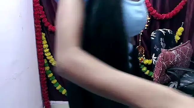 Snapshot of lallela chatting on 12/03/24, 12:57 lallela online show from 12/03/24, 12:57