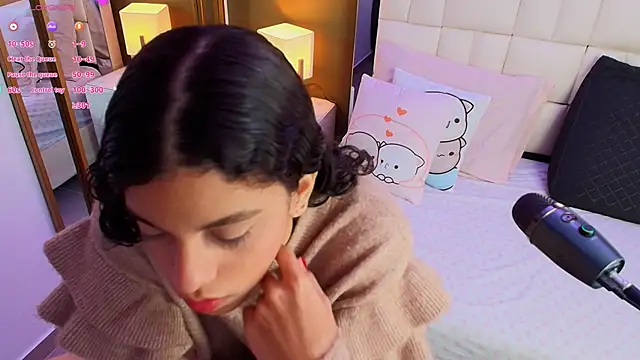 Snapshot of anahi_maite chatting on 02/15/25, 12:33 anahi maite online show from 02/15/25, 12:33