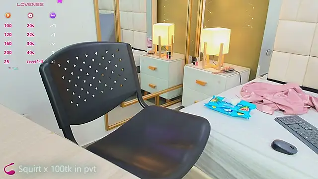 Snapshot of anahi_maite chatting on 10/10/25, 08:30 anahi maite online show from 10/10/25, 08:30