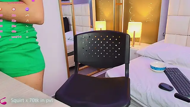 Snapshot of anahi_maite chatting on 10/22/25, 08:30 anahi maite online show from 10/22/25, 08:30