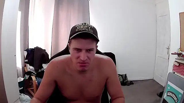 PKrisztian online show from 09/22/25, 02:41