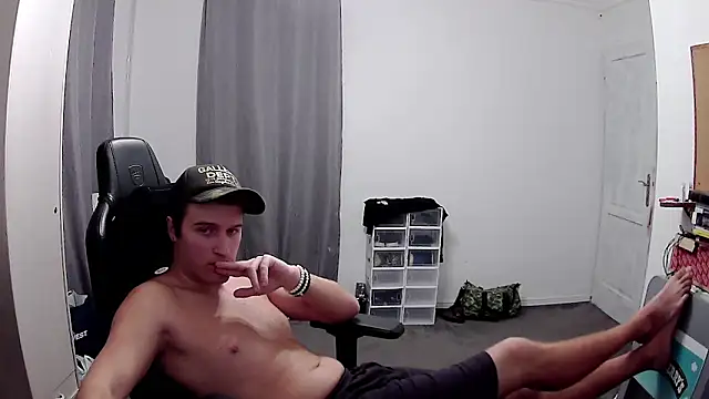 PKrisztian online show from 10/27/25, 08:46