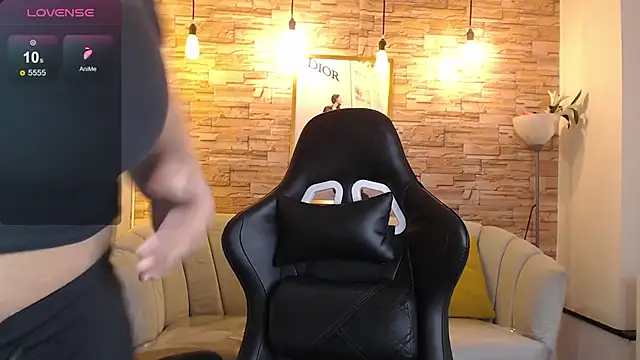 skeler lovd b  online show from 03/18/25, 12:47