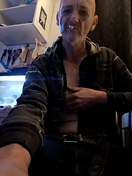 peterbi45 online show from 10/19/25, 04:13