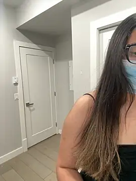 jAsMinE678 online show from 04/13/26, 05:18