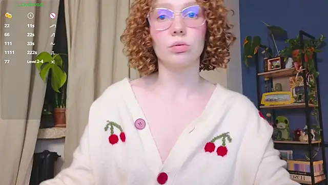 Snapshot of _lightmyfire chatting on 01/12/25, 04:08  lightmyfire online show from 01/12/25, 04:08