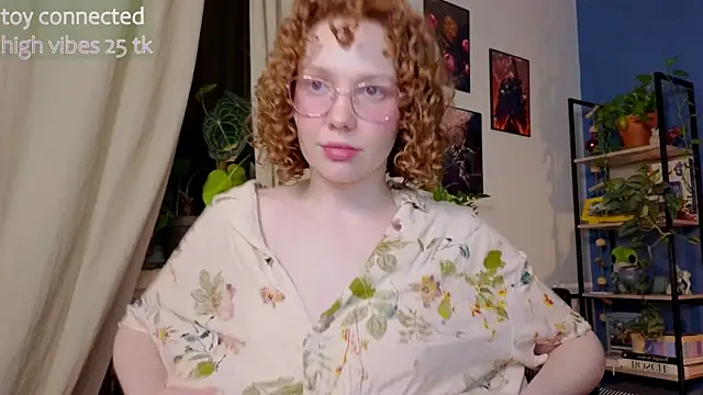 Snapshot of _lightmyfire chatting on 02/01/25, 08:26  lightmyfire online show from 02/01/25, 08:26